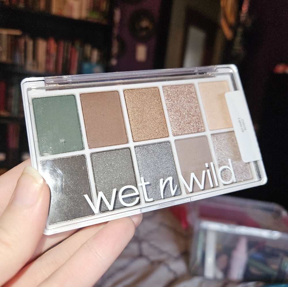 wet n wild Lights Off Palette